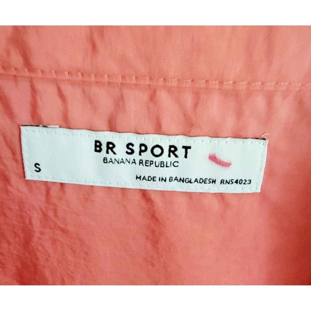 Banana Republic S BR Sport Men Nylon Utility‎ Shirt Coral Pink Small NWT RV $95
